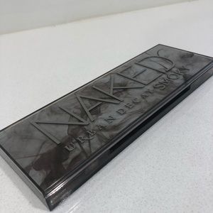 Urban Decay Naked Smoky Palette